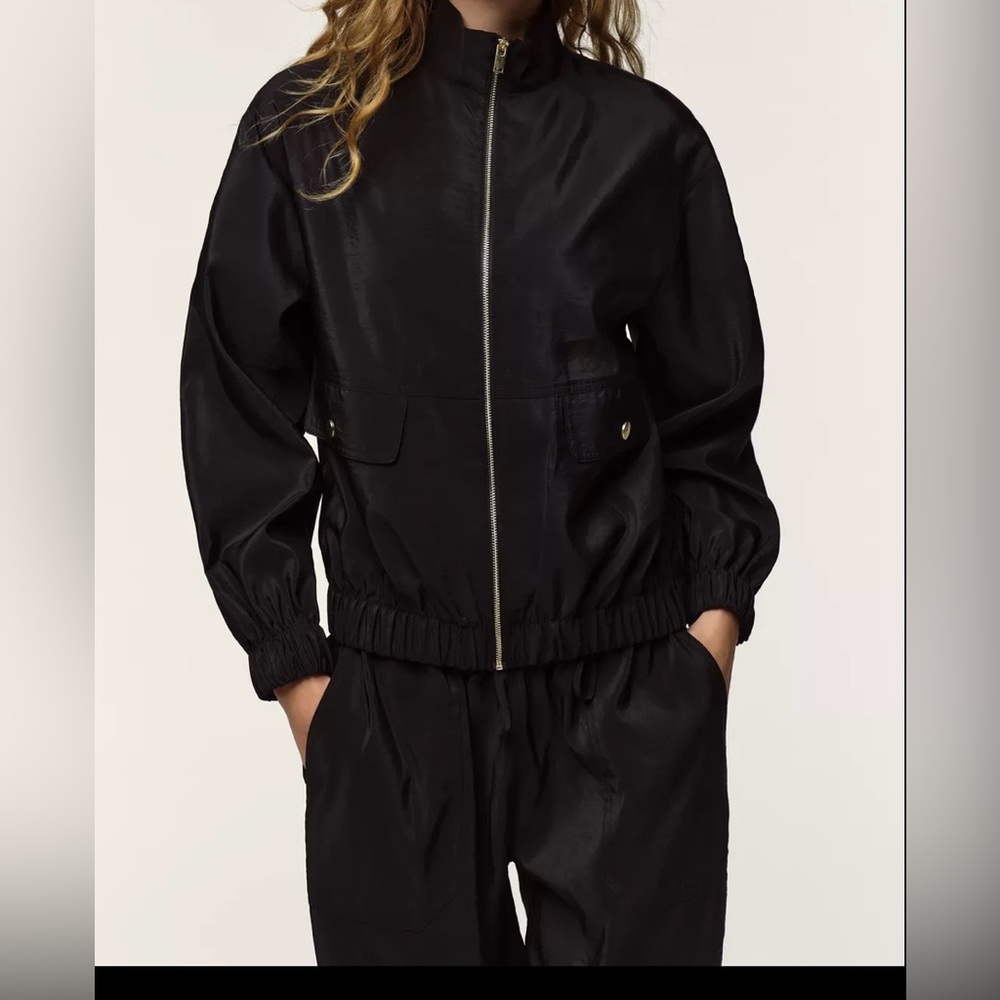 Zara Brand New
High Collar Bomber Jacket Size M